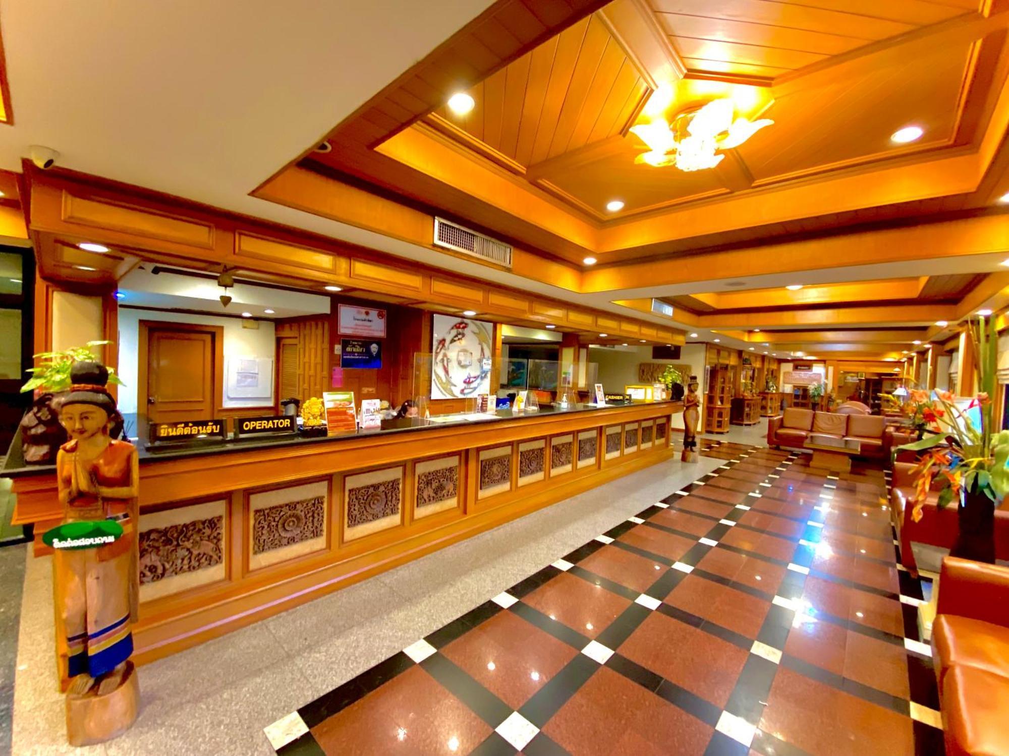 Taksilahotel Maha Sarakham Buitenkant foto