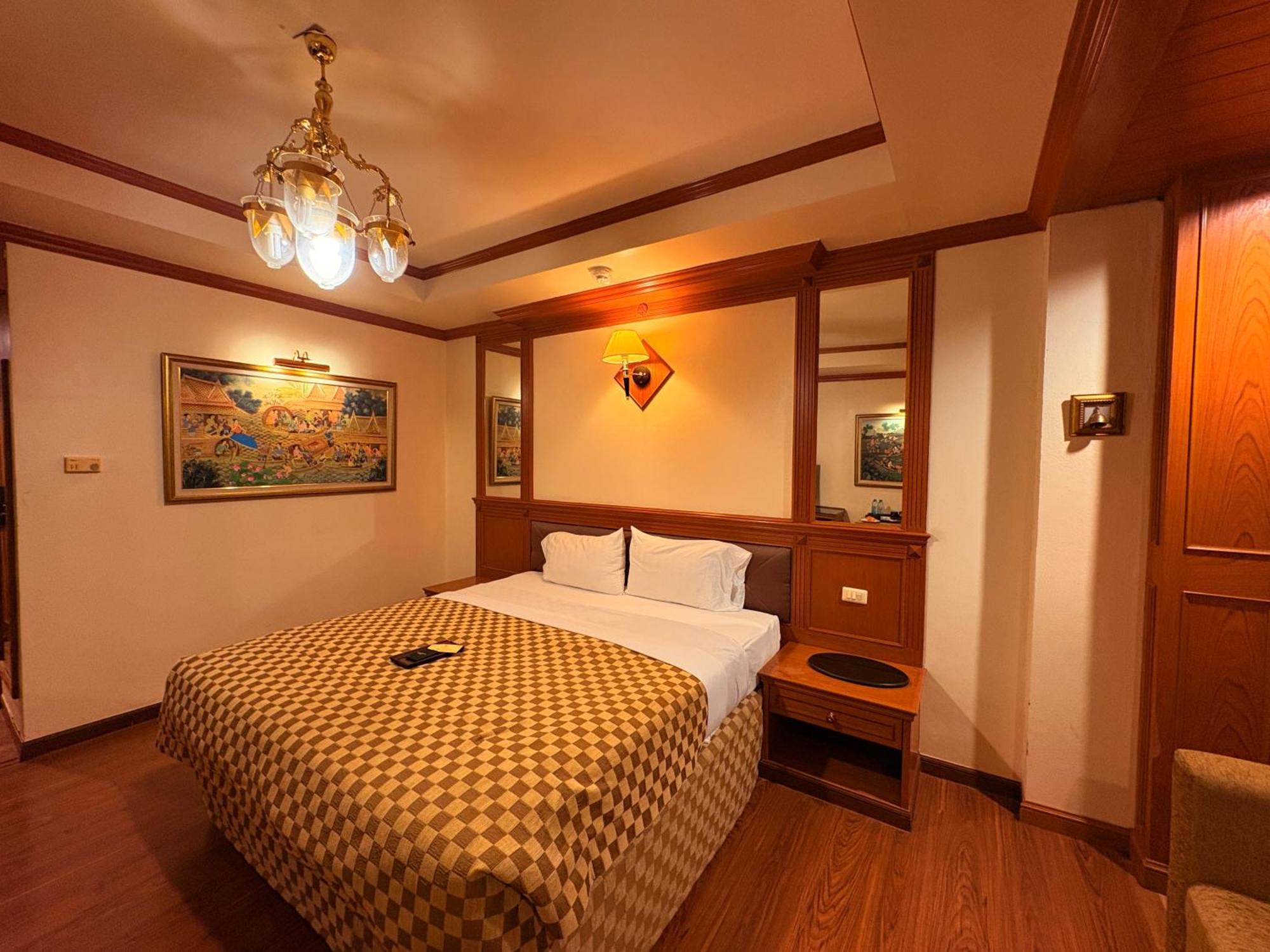 Taksilahotel Maha Sarakham Buitenkant foto