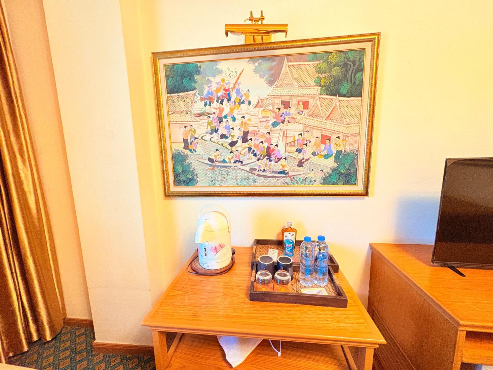 Taksilahotel Maha Sarakham Buitenkant foto